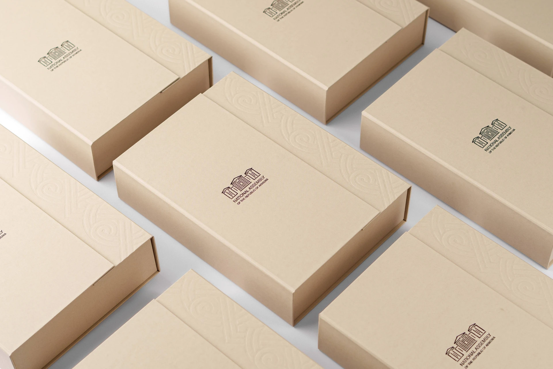 Present Set for Parlament